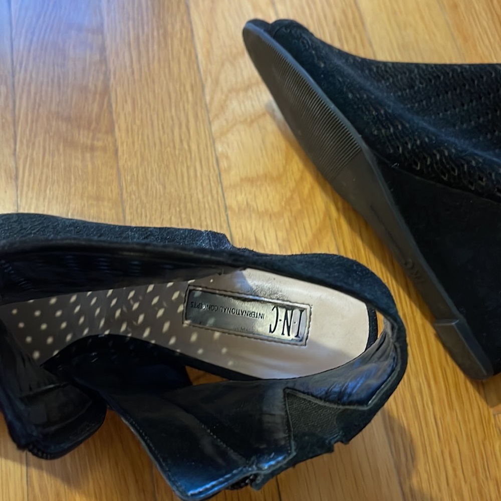 Black booties - Picture 2 of 5